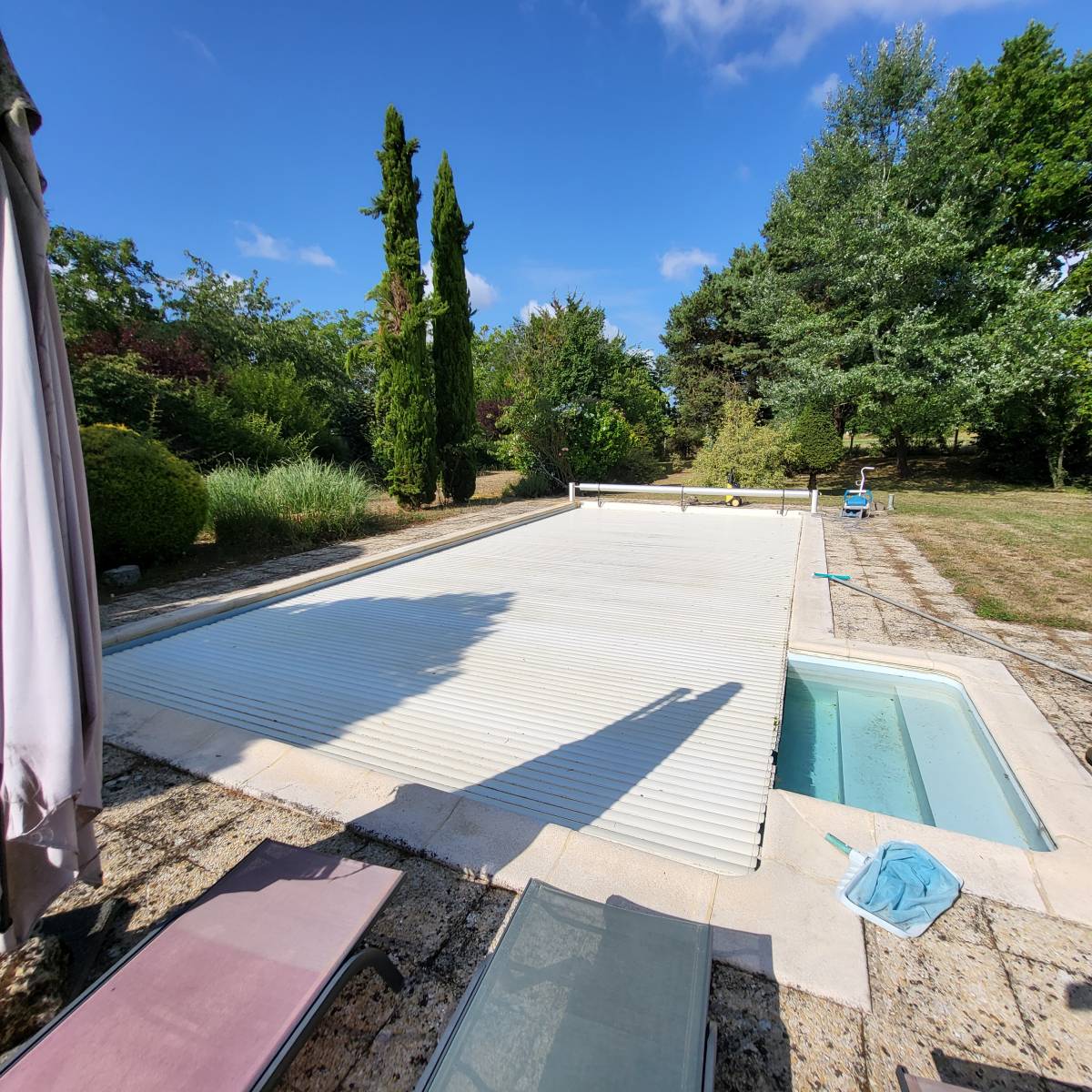 Photo d'une recherche de fuite sans casse sur piscine béton à Sanary sur Mer dans le 83