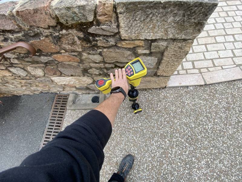 Technicien spécialisée en détection de fuite d'eau sans casse après surconsommation anormale à Toulon dans le 83