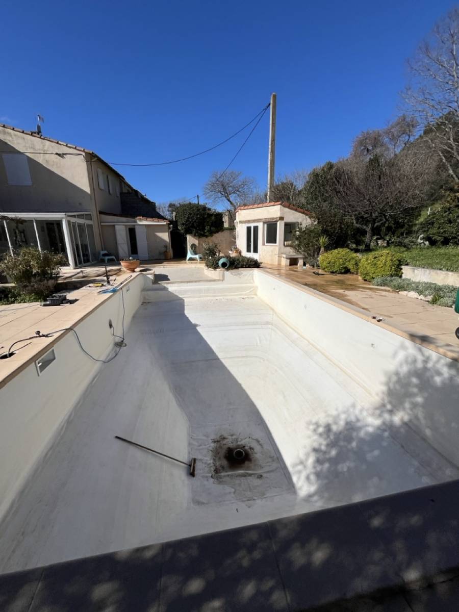 Recherche de fuite sans casse sur piscine polyester à Aix en Provence 13