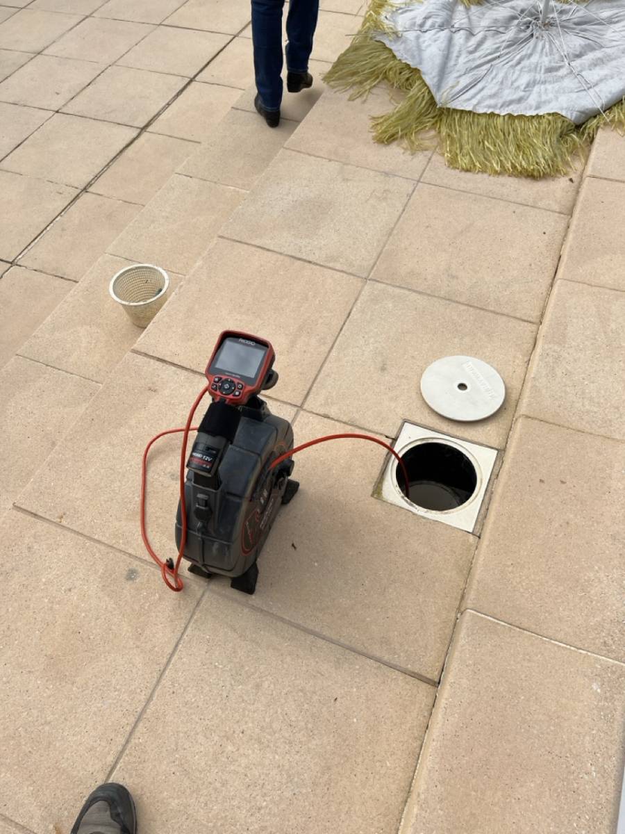 Détection de fuite non destructive sur piscine coque polyester à Avignon dans le 84