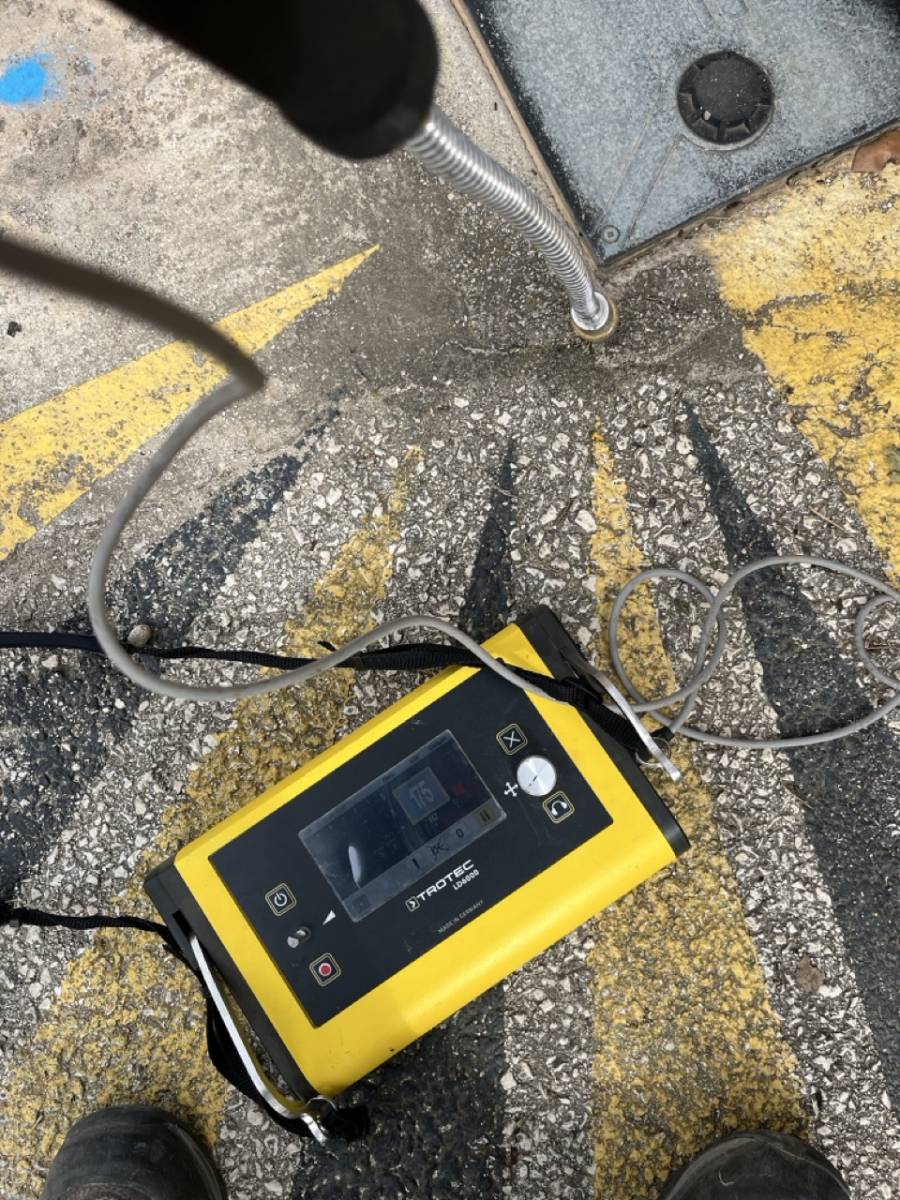 Intervention d'un spécialiste SABACA pour une recherche de fuite suite à une surconsommation d'eau inexpliquée à Arles dans le 13