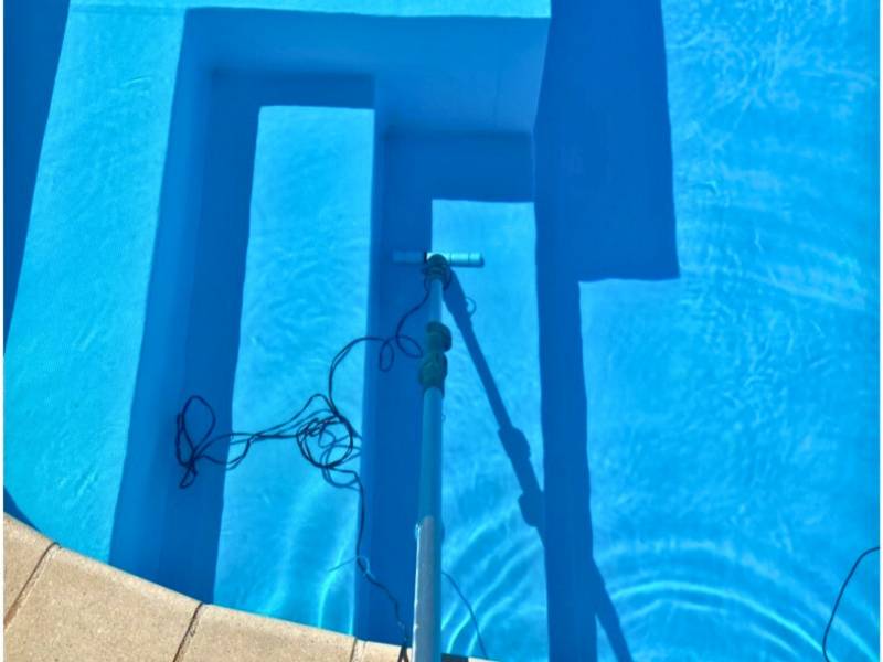 Faire rechercher une fuite d'eau sur piscine polyester à Aix en Provence dans le 13 par un spécialiste